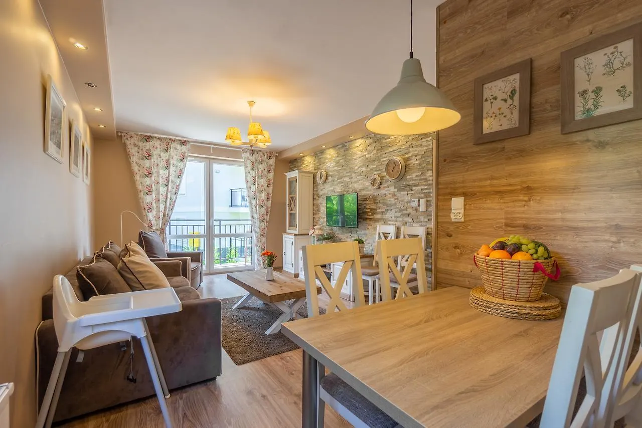 Rentplanet - Apartamenty Dworcowa Szklarska Poreba 0*,  Poland